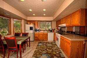 Kitchen and dining area.