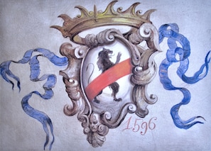 coat of arms of the palace