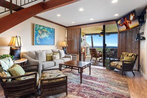 With floor to ceiling glass windows, your view expands beyond your condo to the golf course and expansive ocean views.