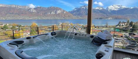 Flat for rent with jacuzzi in annecy 