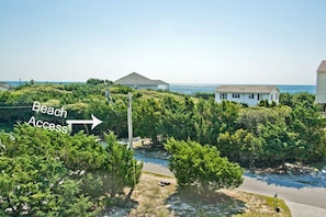 A FEW STEPS TO THE CLOSEST BEACH ACCESS FROM THE DRIVEWAY