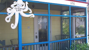 Built in 1964 as an artist studio, the Lair has old style Tybee charm!