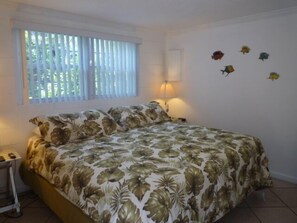 Enjoy wonderful nights sleep on this King sized Sleep Number Adjustable bed!