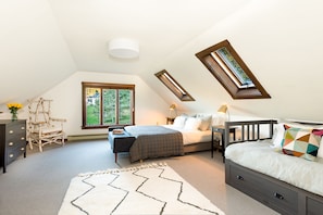 Large upstairs master bedroom with queen + 1 twin daybed- dormers recently added