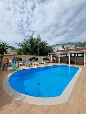 Utomhuspool
