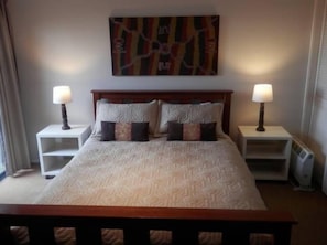 Main bedroom with Queen bed