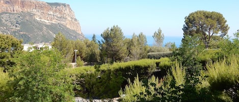 Vue de la loggia sur la mer et Cap Canaille