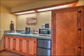 Beautiful Hand Made Coffee Bar & Cabinets w/Refer, Microwave, Sink