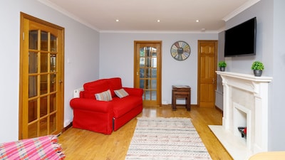The Inglewood Apartment is a stylish refurbished 1 bedroom serviced apartment