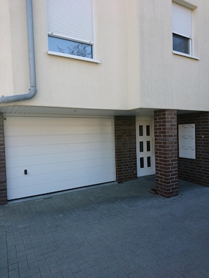 Einfahrtshöhe der Garage 195cm