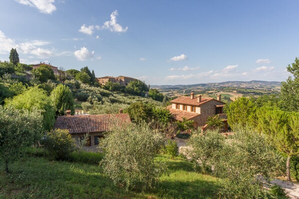 Casa del Pero in the Umbrian countryside