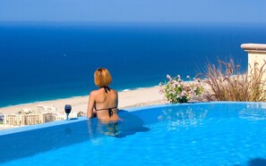 Private Infinity Pool
