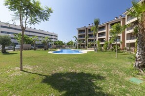 Garden and swimming pool