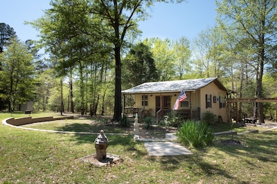 Coyote Creek Cottage With Walking Trail