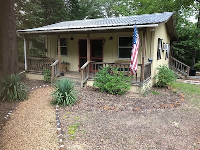 Coyote Creek Cottage With Walking Trail