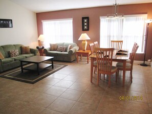 Lounge/dining Room