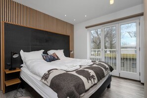 The master bedrrom with en suite bathroom