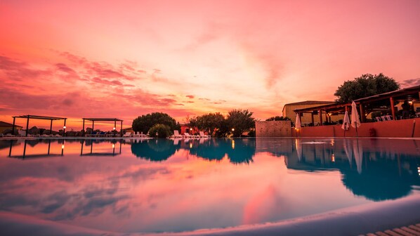 Infinitypool