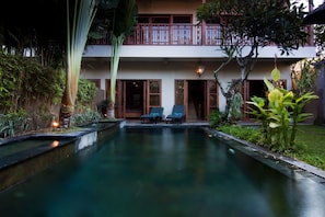 Utomhuspool