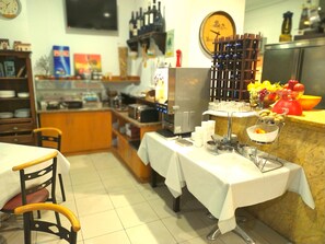 Breakfast buffet