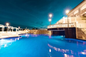 Rooftop pool