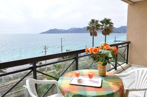 Beach/ocean view
