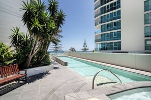 Exercise/lap pool