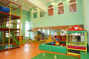 Children’s play area – indoor