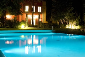 Front of property – evening/night