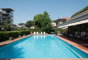 Piscina exterior