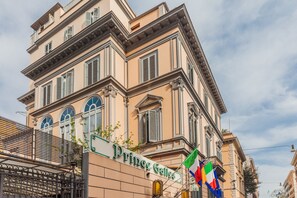 Facciata della struttura
