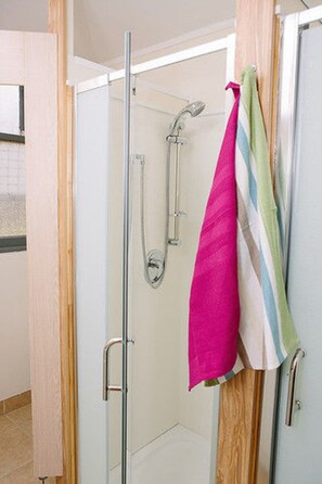 Dusche im Bad