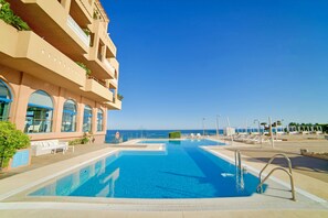 Utomhuspool