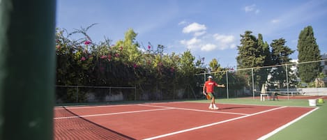 Tennis court