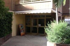 施設の入り口