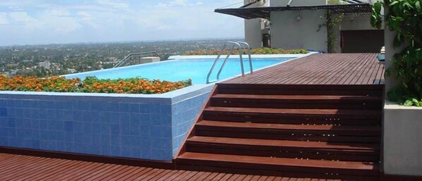 Rooftop pool