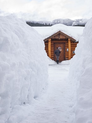 Skidåkning och snöaktiviteter