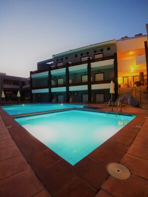 Utomhuspool