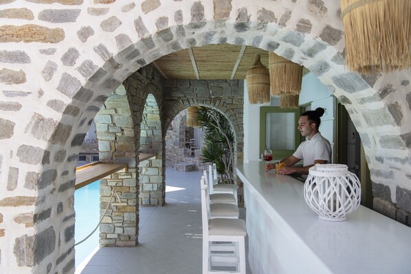 Poolbar