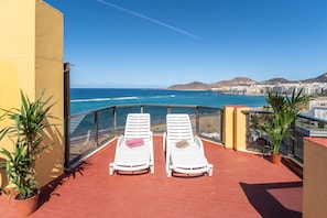 Sun deck