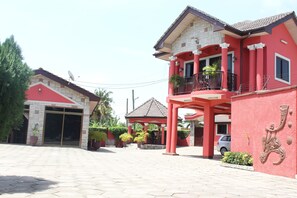 Esterni