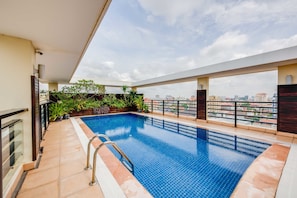 Rooftop pool