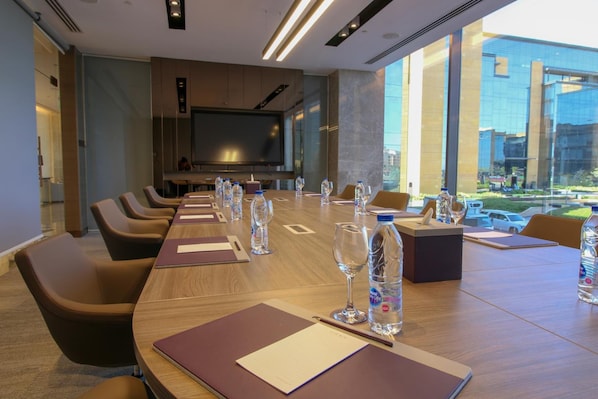Meeting facility