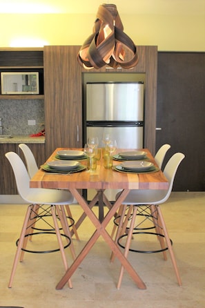 DINNING ROOM