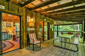 Covered Deck | Outdoor Dining