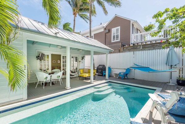 Over sized private pool/Rear deck and dining