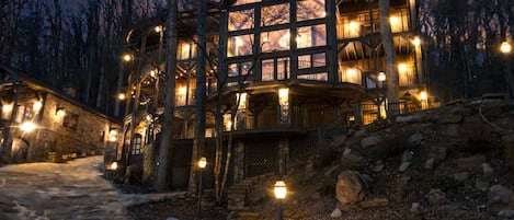 Starlit Lantern Lodge