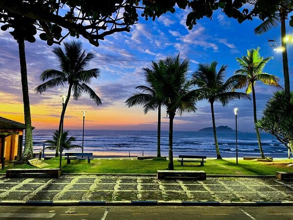 Vista da Praia do Tombo de dentro do Condomínio