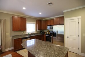 Spacious Kitchen in Lincoln Vacation Condo