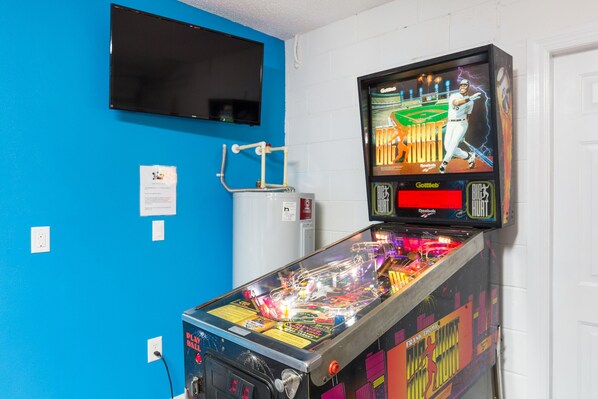 Pinball Machine free Play